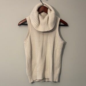 Banana Republic Sleeveless Turtleneck Sweater Vest in Cream